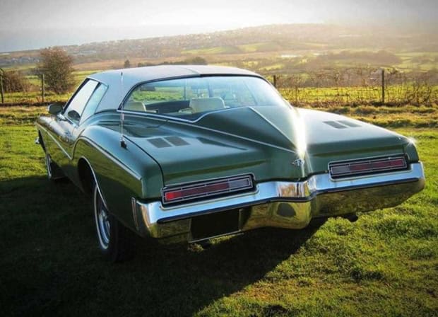 1972 Buick Riviera muscle car