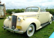 1939 Packard Super Eight