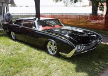 1962 Ford Thunderbird