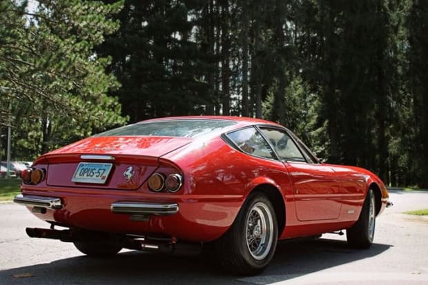 Ferrari 365 Daytona sports car