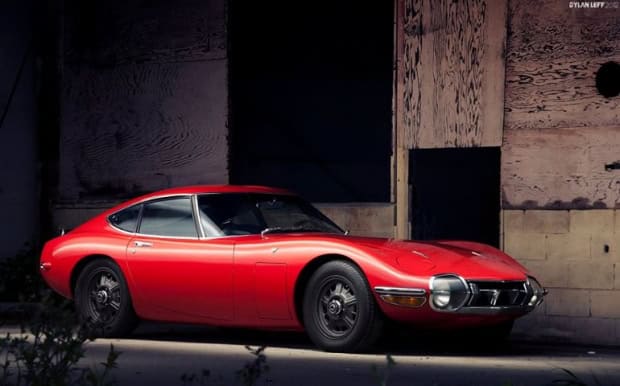 Toyota 2000GT sports car