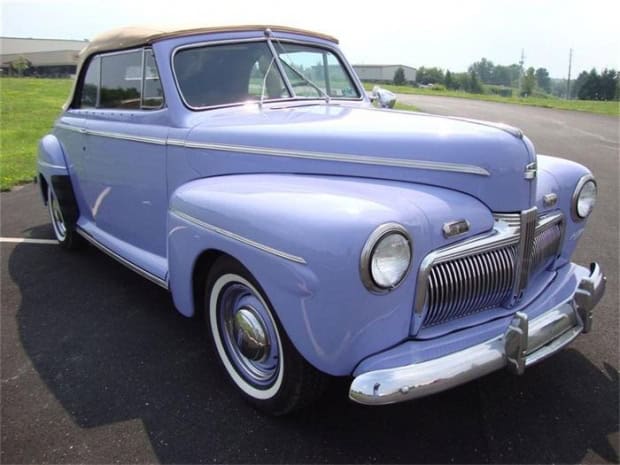 1942 Ford Super Deluxe