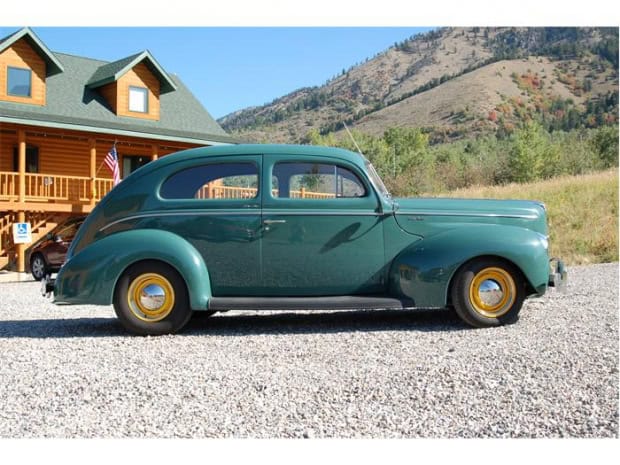 1940 Ford Tudor old car