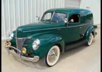 1940 Ford Deluxe