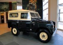 1965 Land Rover Series IIA