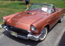 1957 Ford Thunderbird