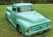 1953 Ford F-100 Pickup Truck