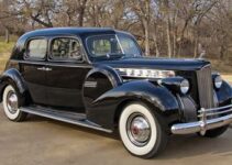 1940 Packard 180 Super Eight Custom Club Sedan | Old Car