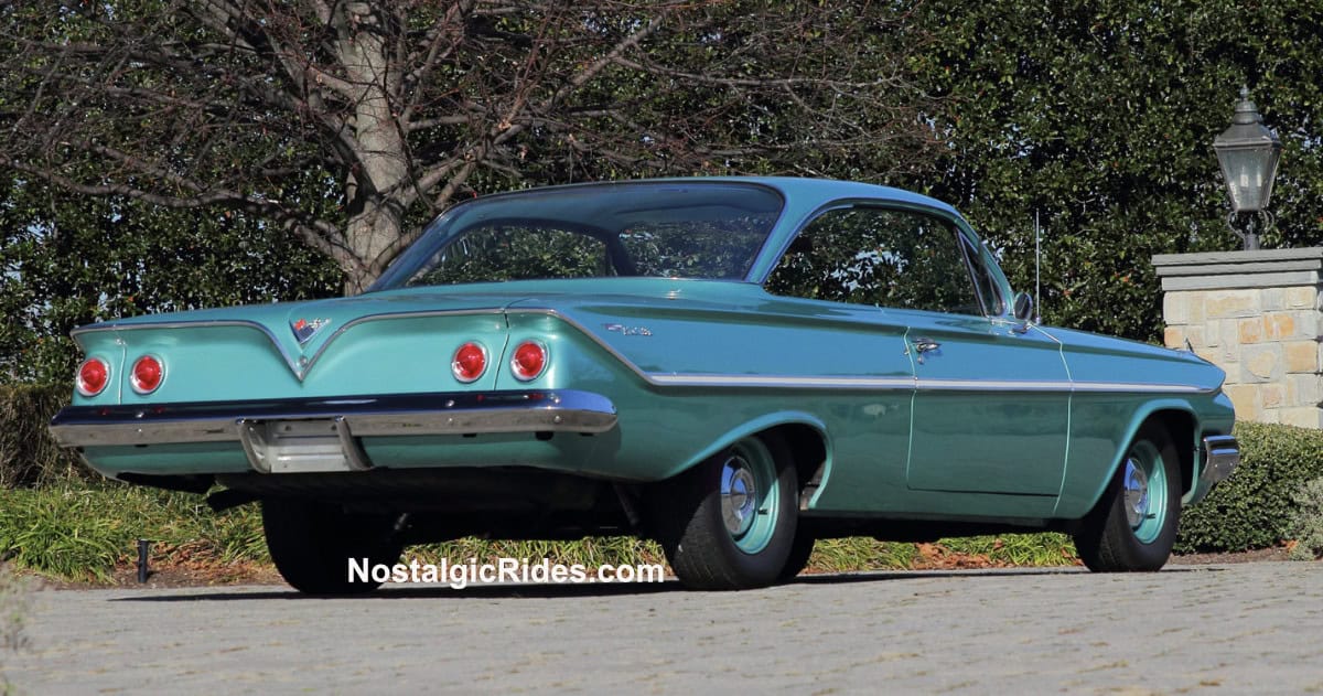 1961-Chevrolet-Bel-Air-409-3