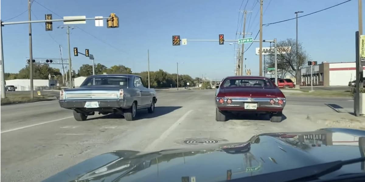 1966-chevy-II-vs-1972-chevelle-2