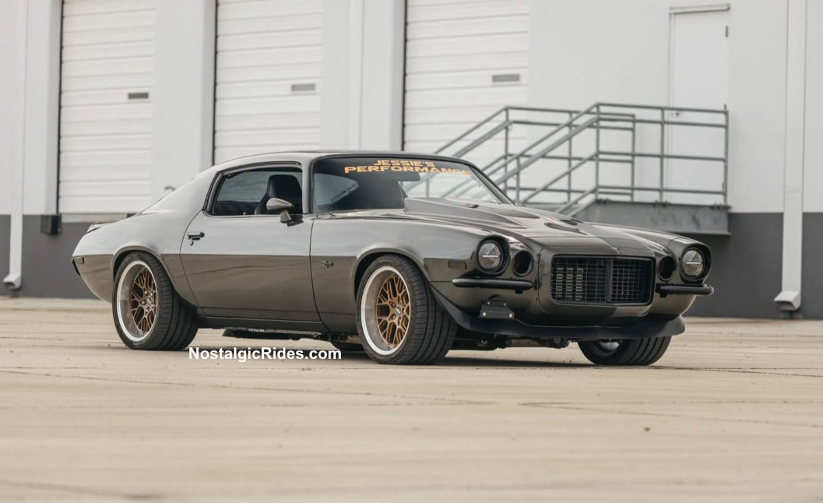 1973-chevrolet-camaro-gray-5