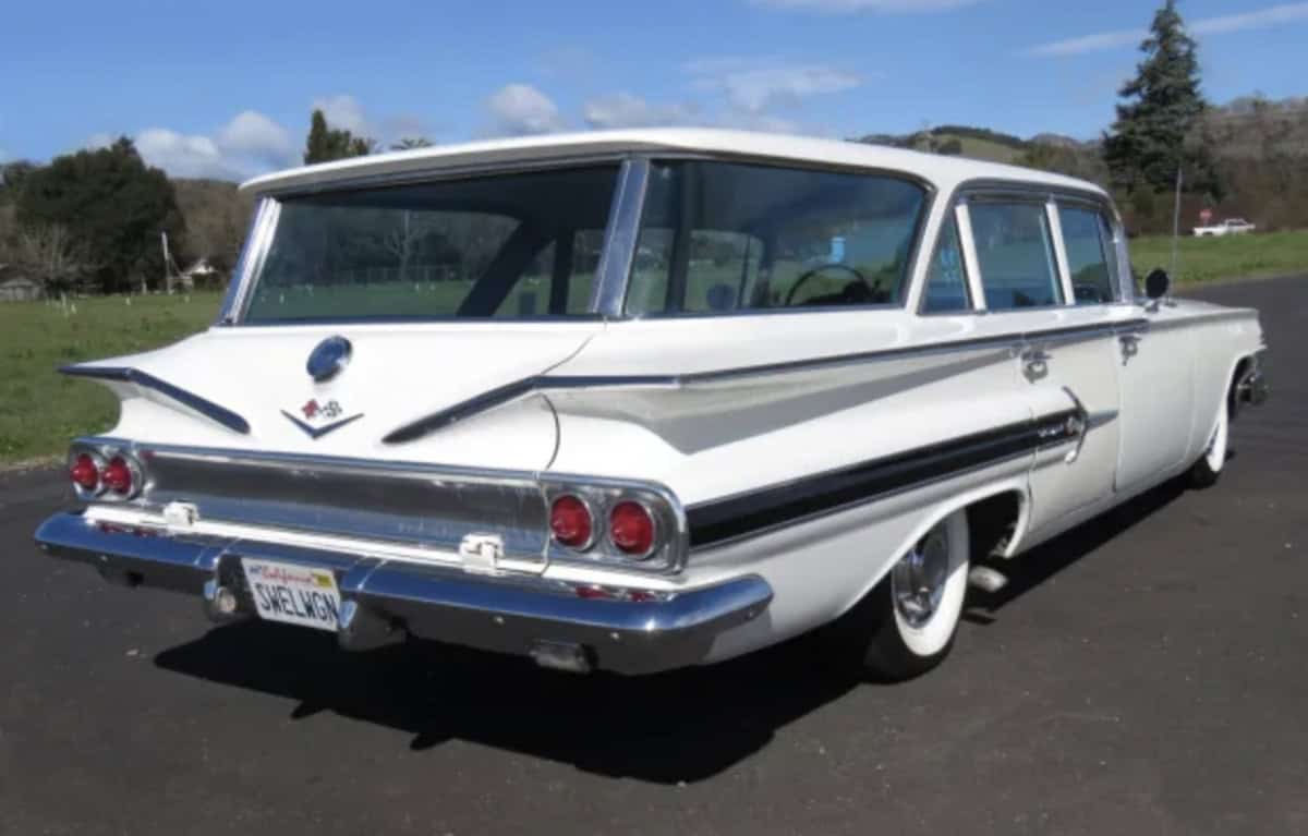 1960-Chevrolet-Impala-Nomad-Wagon-2