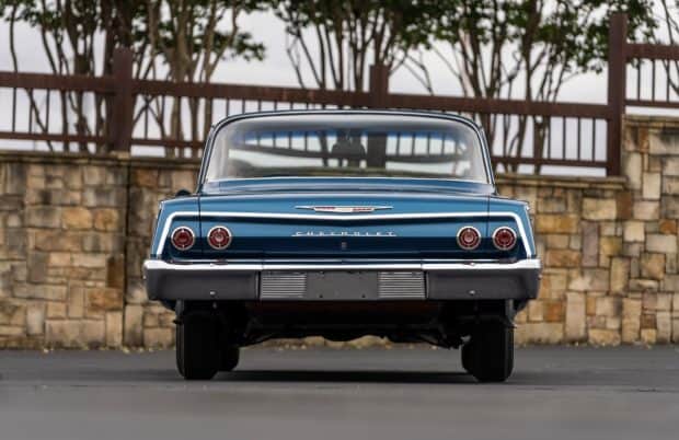 1962-Chevrolet-Bel-Air-BubbleTop-Blue-6