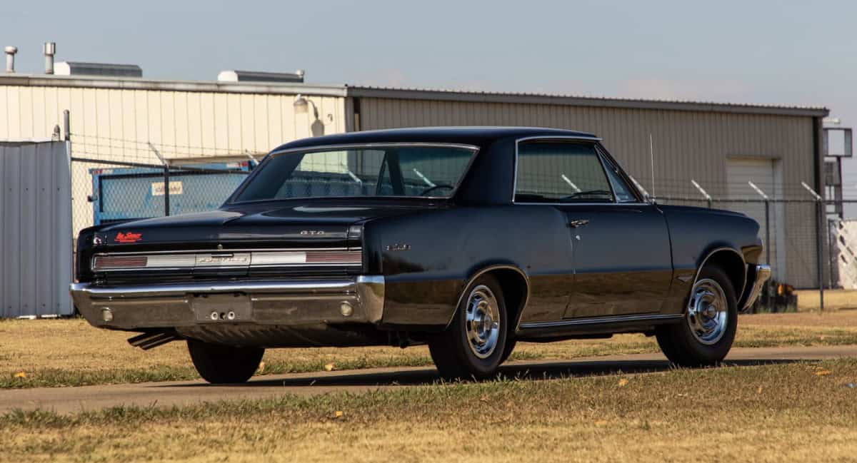 1964-Pontiac-GTO-Hardtop-2