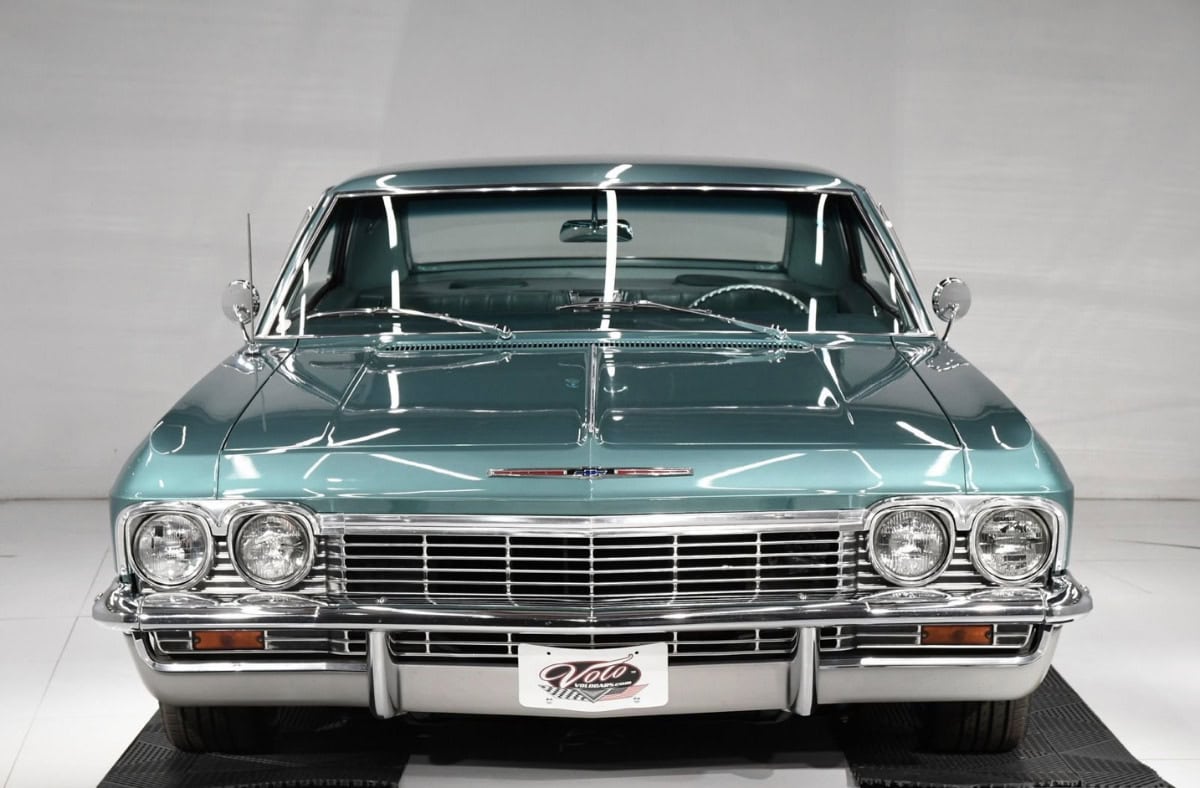 1965-Chevrolet-Impala-3