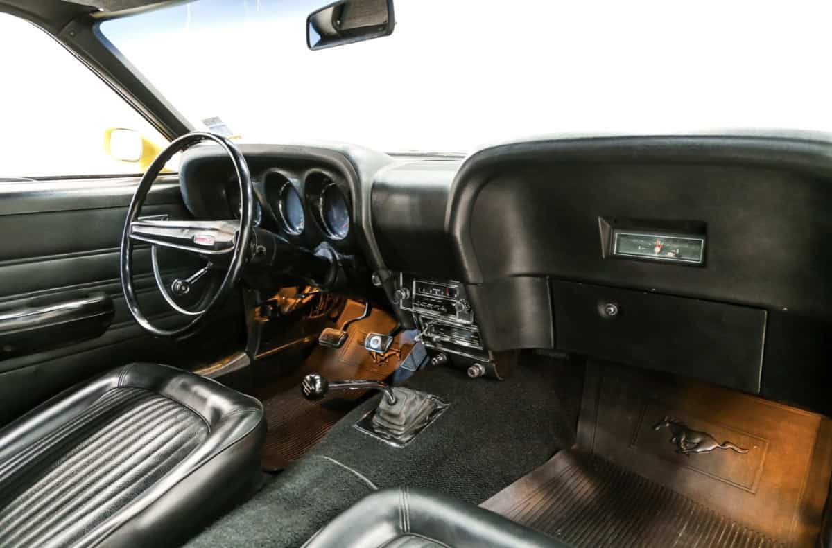 1969-Ford-Mustang-Boss-302-6