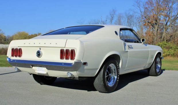 1969-Ford-Mustang-Boss-429-Fastback-4