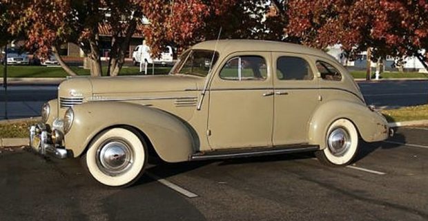 1939-Chrysler-New-Yorker