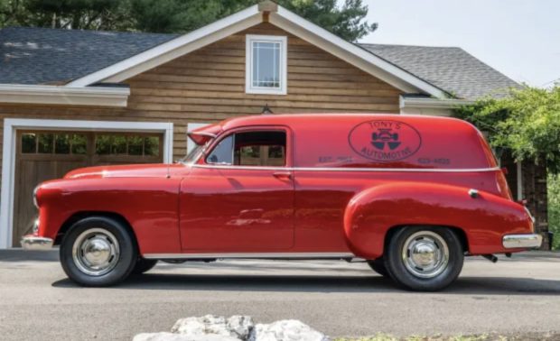 1951-Chevrolet-Styleline-Delivery-Red-3