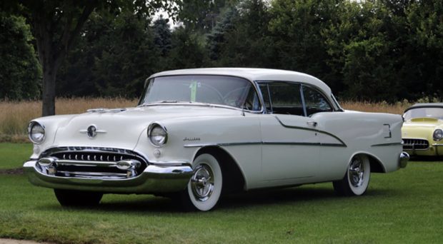 1955-Oldsmobile-Ninety-Eight-Hardtop-White-1