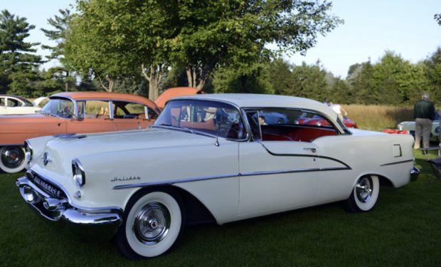 1955-Oldsmobile-Ninety-Eight-Hardtop-White-3