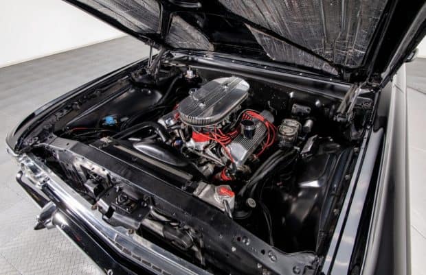 1961-Ford-Galaxie-Starliner-Black-3