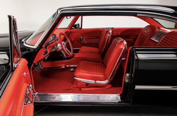 1961-Ford-Galaxie-Starliner-Black-5