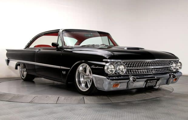 1961-Ford-Galaxie-Starliner-Black-6