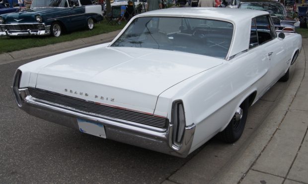 1964-Pontiac-Grand-Prix
