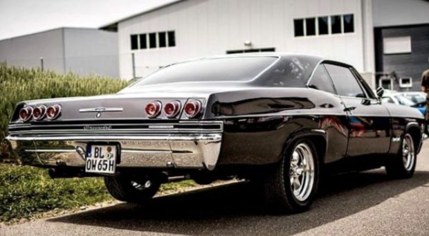 1965-Chevy-Impala-SS-Coupe-Black-1