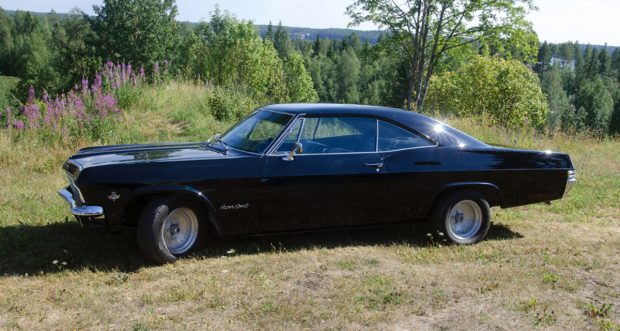 1965-Chevy-Impala-SS-Coupe-Black-2