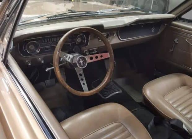 1965-Ford-Mustang-Sand-3