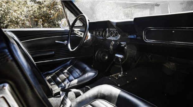1966-Ford-Mustang-Fastback-Redstripe-4