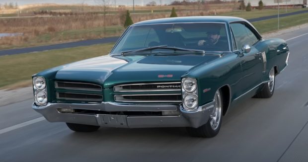 1966-Pontiac-2plus2-green-1