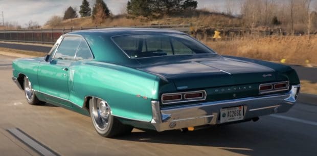 1966-Pontiac-2plus2-green-6