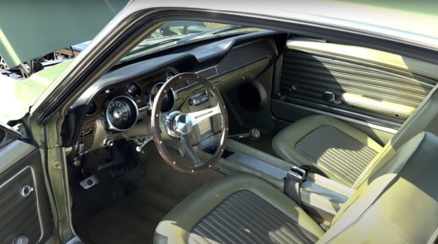 1968-Ford-Mustang-Fastback-302-Green-3