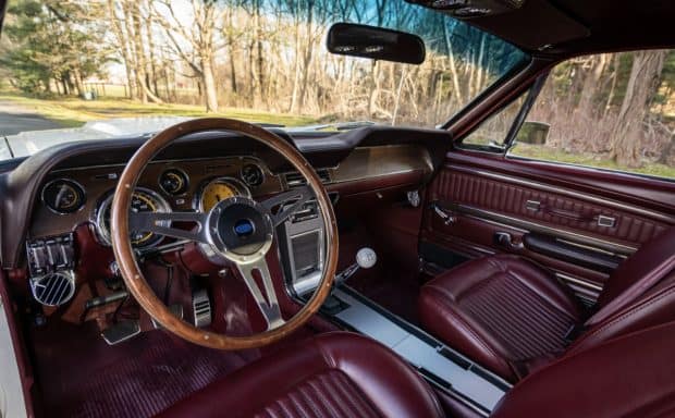 1968-Ford-Mustang-GT-White-2