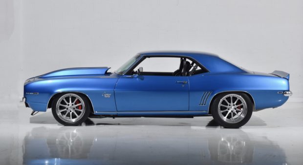 1969-Chevy-Camaro-Lightblue-4