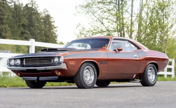 1970-Dodge-Challenger-340-Orange-1