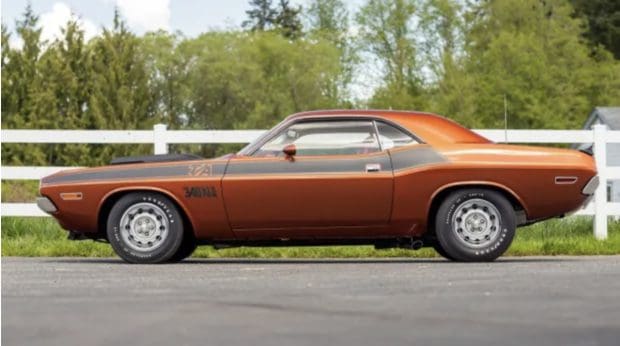 1970-Dodge-Challenger-340-Orange-3