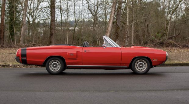 1970-Dodge-Coronet-Convertible-Red-6