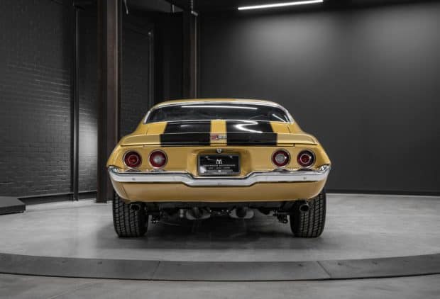 1971-Chevy-Camaro-RS-Gold-4