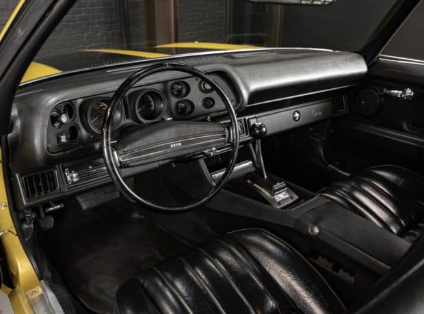 1971-Chevy-Camaro-RS-Gold-6