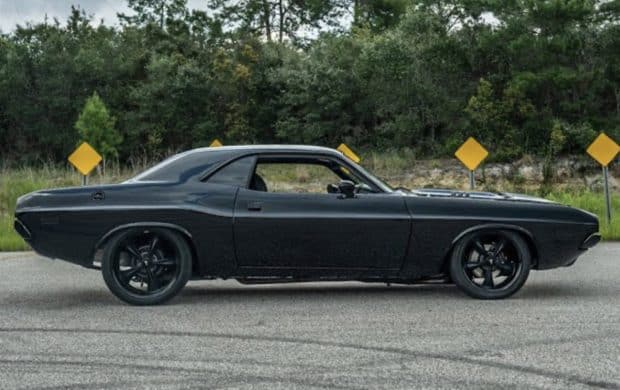 1973-Dodge-Challenger-440-Black-2