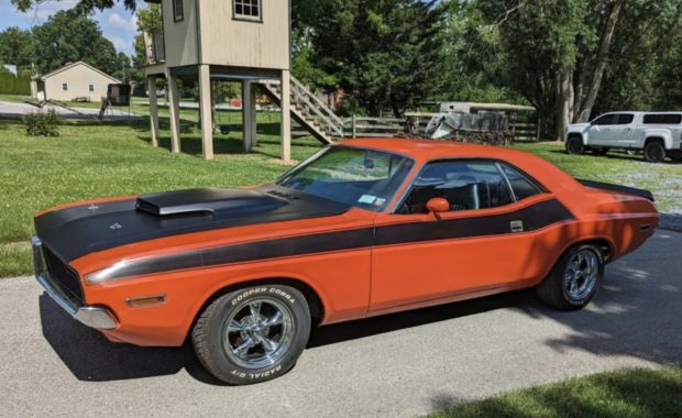 1974-Ddoge-Challenger-440CI-Orange-1