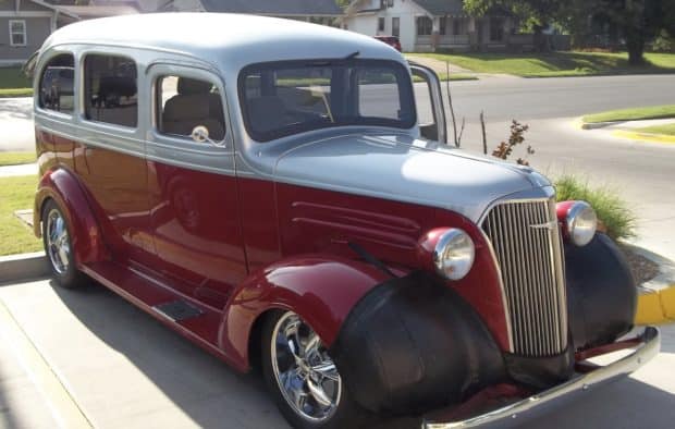 Chevrolet-Suburban-1