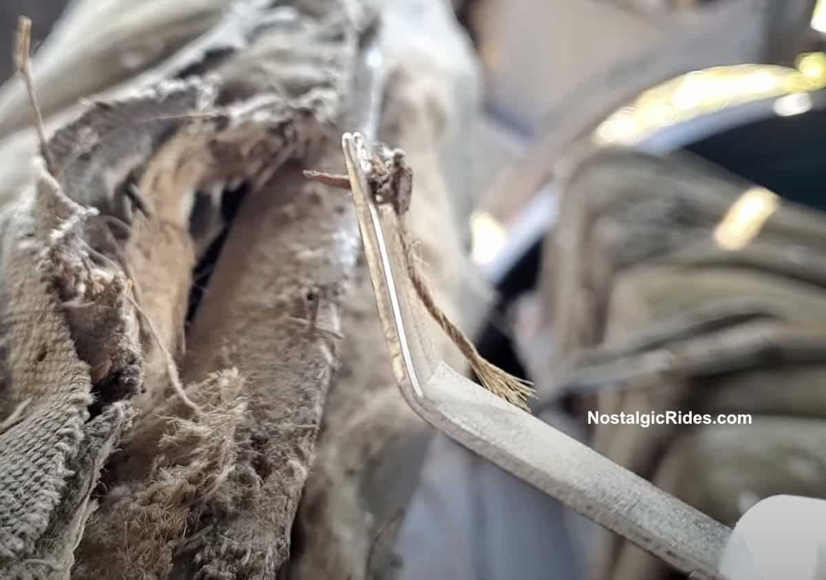 How-to-repair-upholstery-for-antique-cars-7