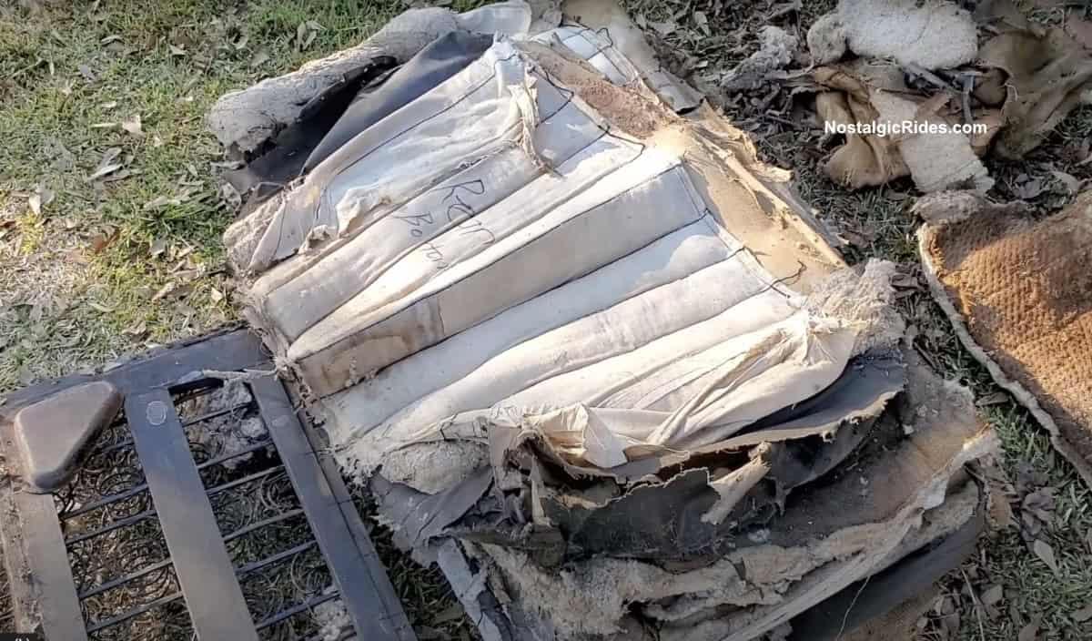 How-to-repair-upholstery-for-antique-cars-8